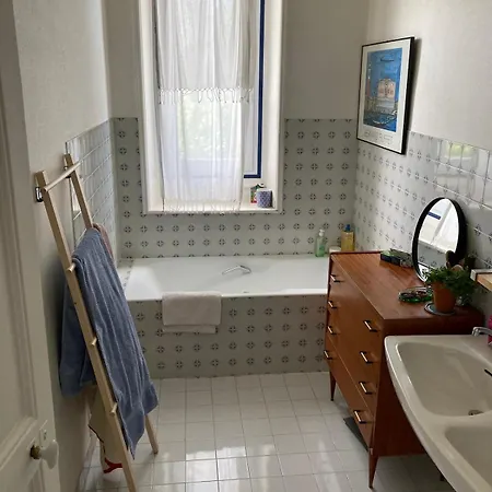 Maison Centre Dans Impasse Privee * Nantes